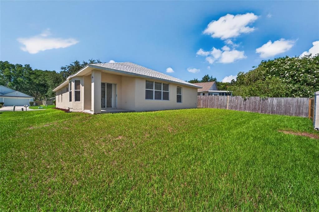 For Sale: $339,900 (3 beds, 2 baths, 1553 Square Feet)