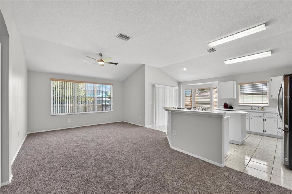 For Sale: $339,900 (3 beds, 2 baths, 1553 Square Feet)
