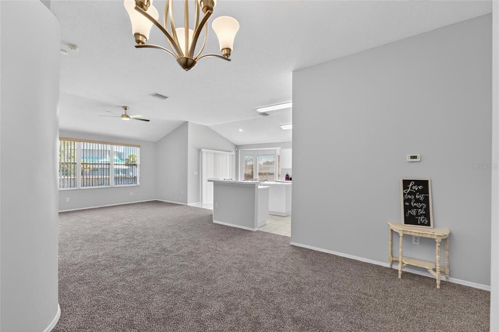 For Sale: $339,900 (3 beds, 2 baths, 1553 Square Feet)