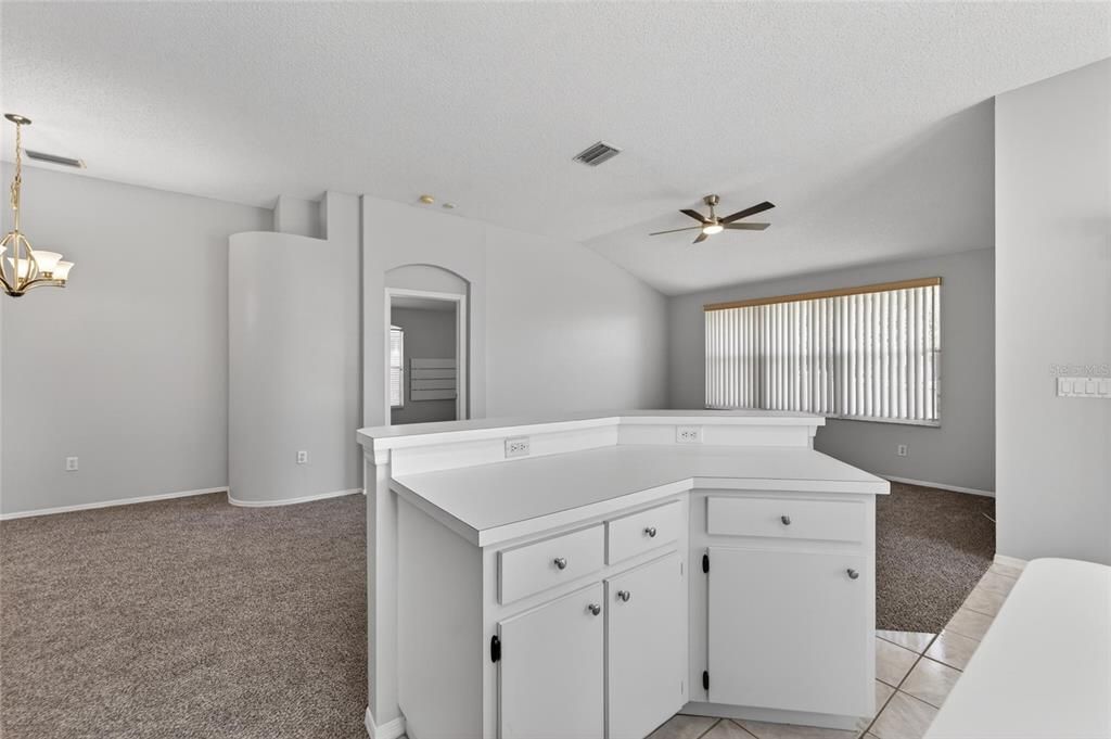 For Sale: $339,900 (3 beds, 2 baths, 1553 Square Feet)