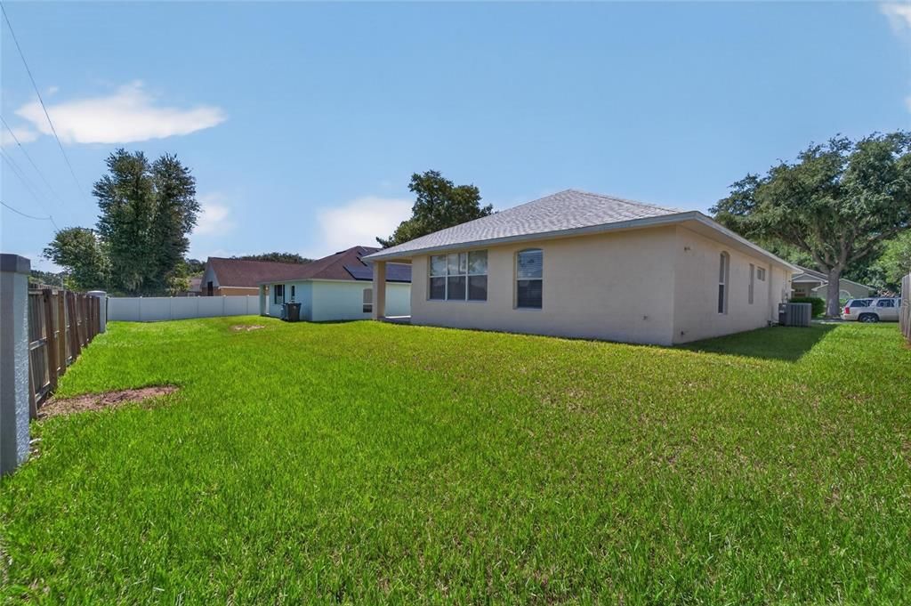 For Sale: $339,900 (3 beds, 2 baths, 1553 Square Feet)
