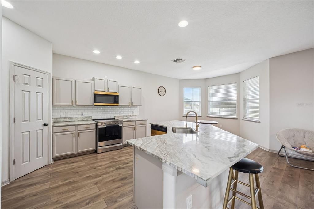 For Sale: $444,900 (4 beds, 3 baths, 3474 Square Feet)