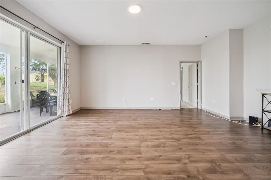 For Sale: $444,900 (4 beds, 3 baths, 3474 Square Feet)