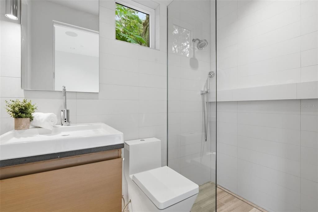 En Venta: $4,250,000 (4 camas, 4 baños, 4431 Pies cuadrados)