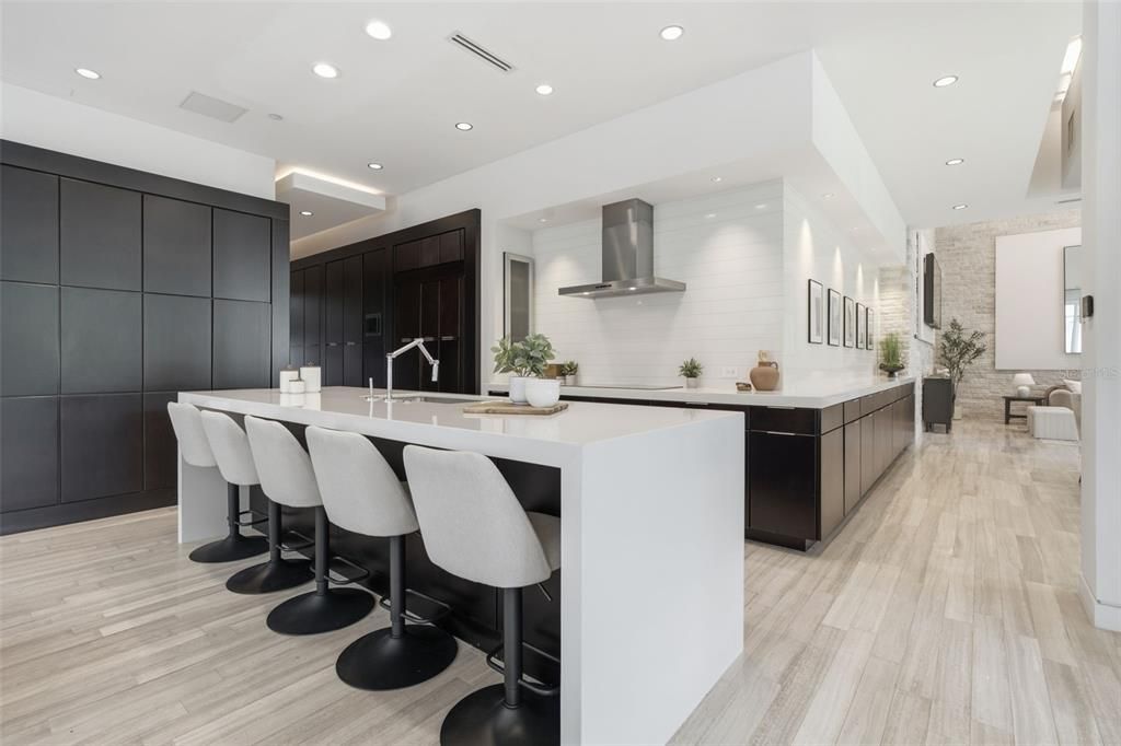 En Venta: $4,250,000 (4 camas, 4 baños, 4431 Pies cuadrados)