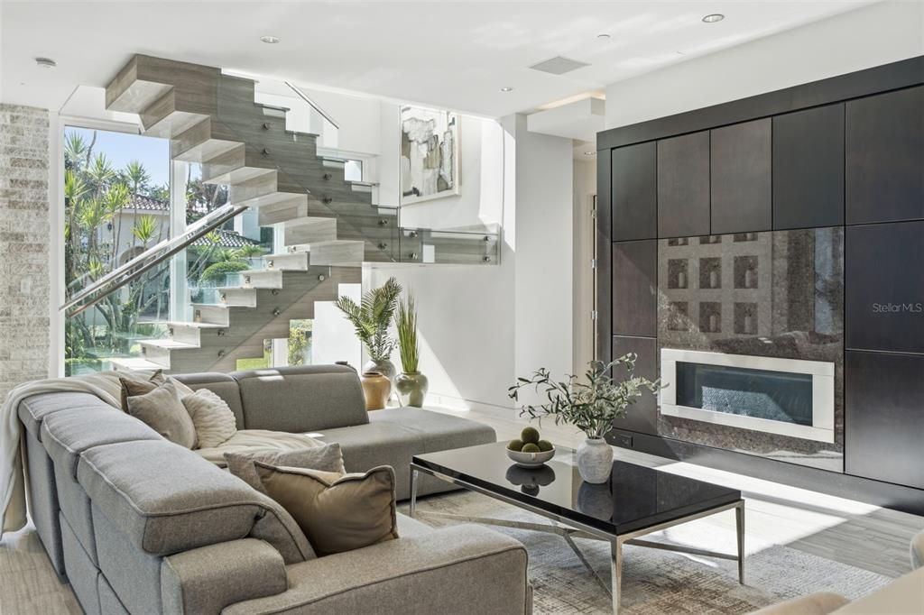 En Venta: $4,250,000 (4 camas, 4 baños, 4431 Pies cuadrados)