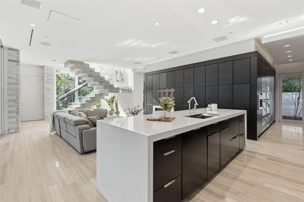 En Venta: $4,250,000 (4 camas, 4 baños, 4431 Pies cuadrados)