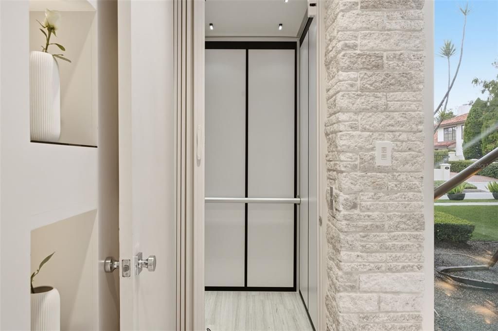 En Venta: $4,250,000 (4 camas, 4 baños, 4431 Pies cuadrados)
