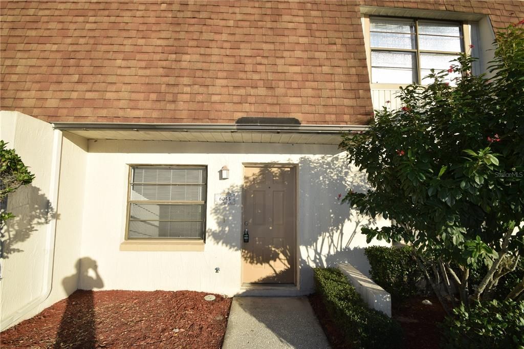 For Sale: $114,900 (2 beds, 1 baths, 662 Square Feet)