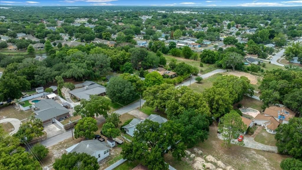 En Venta: $475,000 (3 camas, 2 baños, 2400 Pies cuadrados)