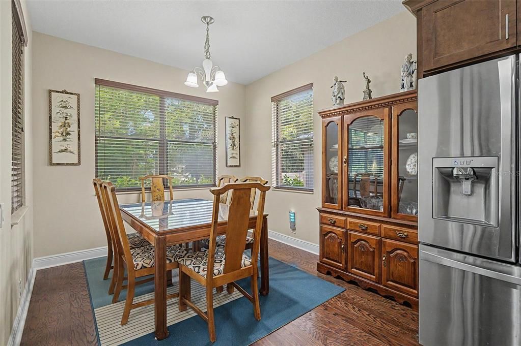 For Sale: $946,000 (5 beds, 3 baths, 3056 Square Feet)