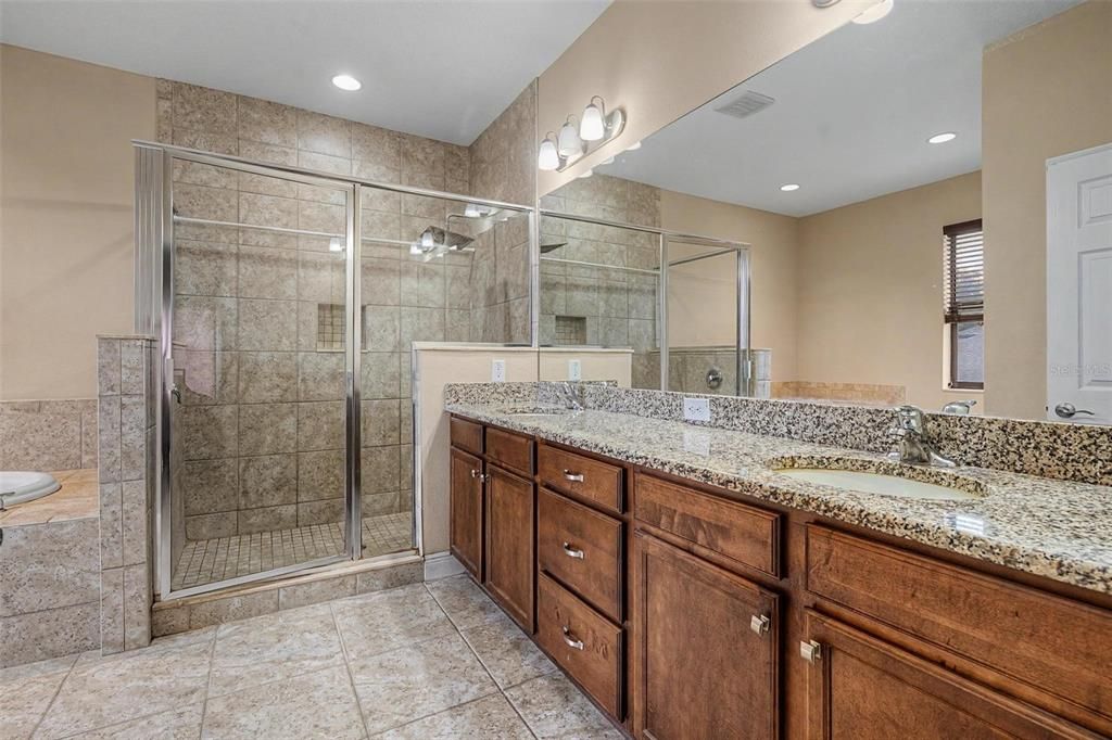 For Sale: $946,000 (5 beds, 3 baths, 3056 Square Feet)