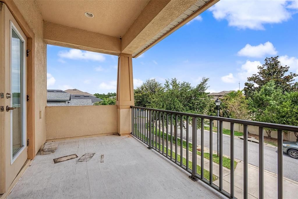 For Sale: $946,000 (5 beds, 3 baths, 3056 Square Feet)