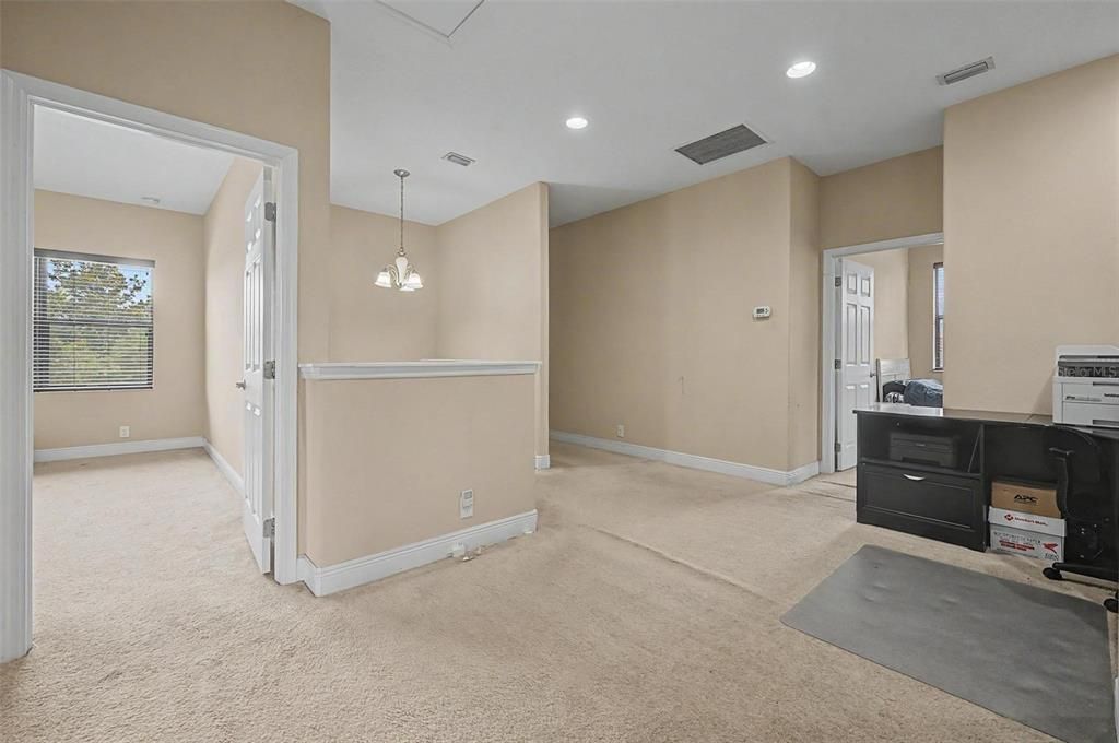 For Sale: $946,000 (5 beds, 3 baths, 3056 Square Feet)