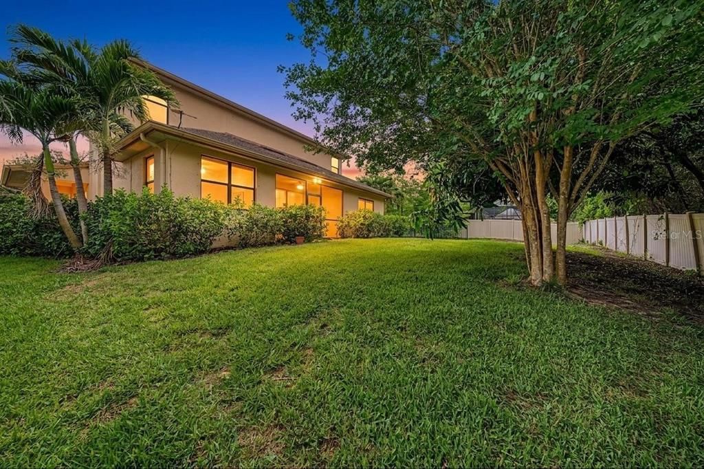 For Sale: $946,000 (5 beds, 3 baths, 3056 Square Feet)