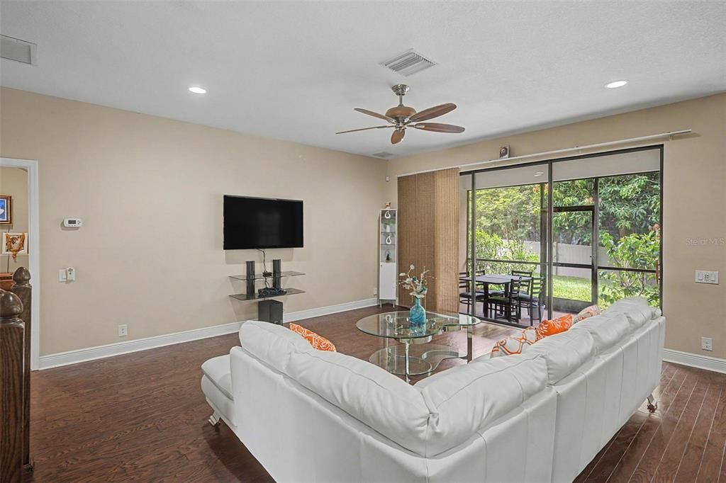 For Sale: $946,000 (5 beds, 3 baths, 3056 Square Feet)