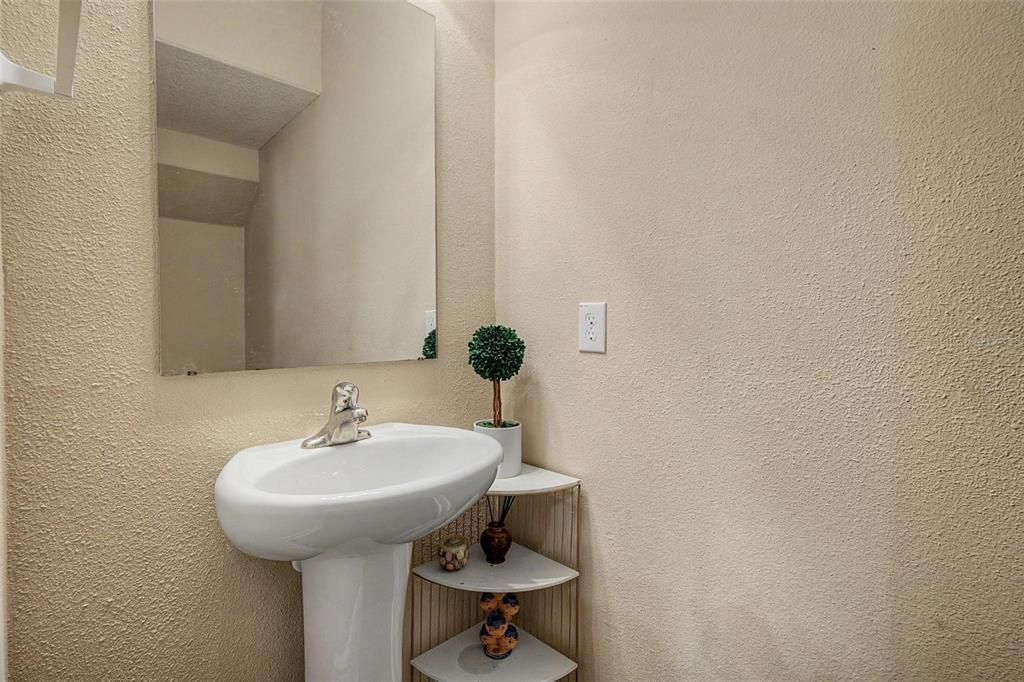 For Sale: $946,000 (5 beds, 3 baths, 3056 Square Feet)