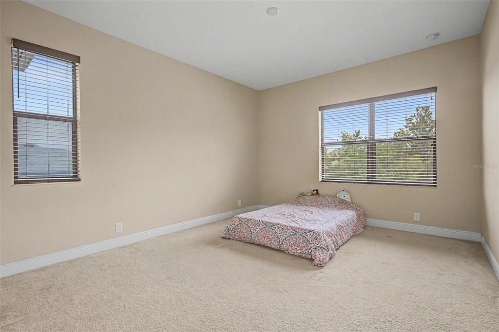 For Sale: $946,000 (5 beds, 3 baths, 3056 Square Feet)