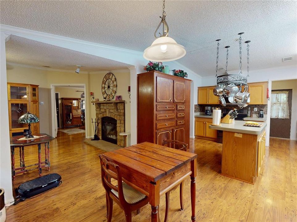For Sale: $799,000 (4 beds, 3 baths, 2256 Square Feet)