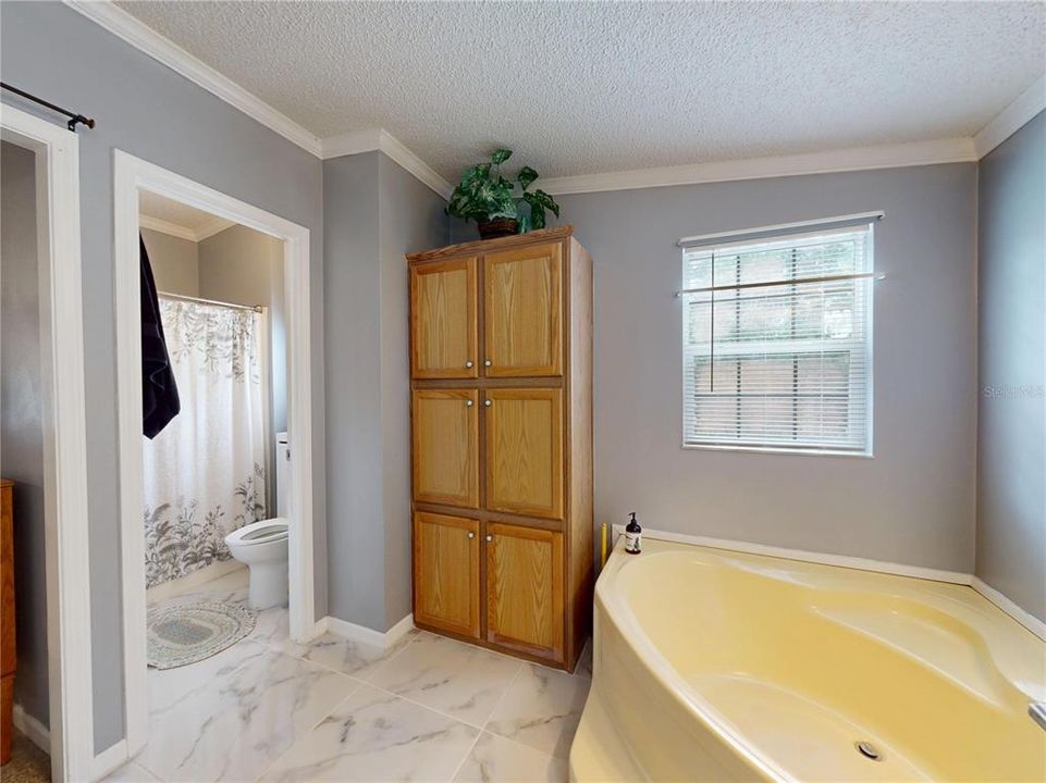 For Sale: $799,000 (4 beds, 3 baths, 2256 Square Feet)