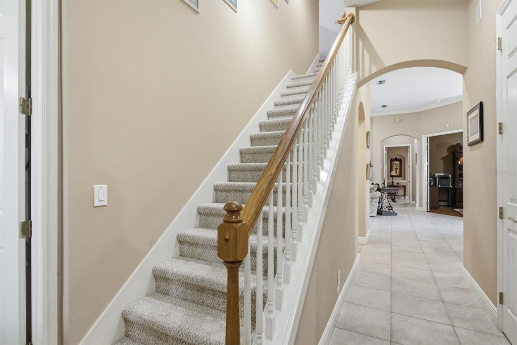 En Venta: $1,099,000 (4 camas, 4 baños, 3875 Pies cuadrados)