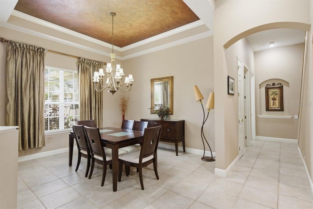 En Venta: $1,099,000 (4 camas, 4 baños, 3875 Pies cuadrados)