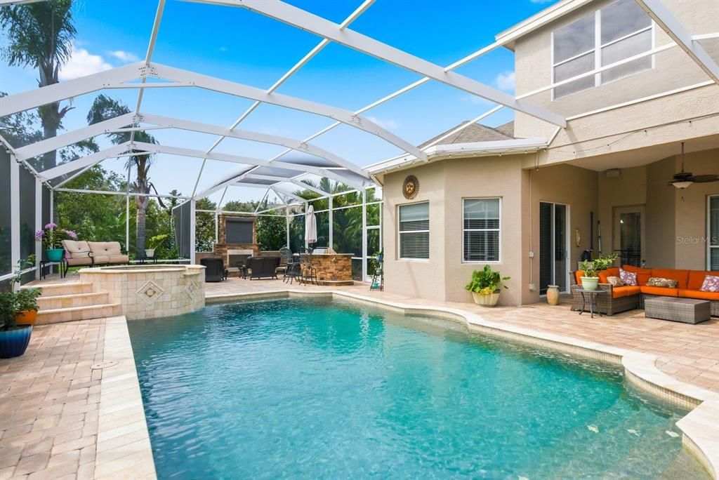 En Venta: $1,099,000 (4 camas, 4 baños, 3875 Pies cuadrados)