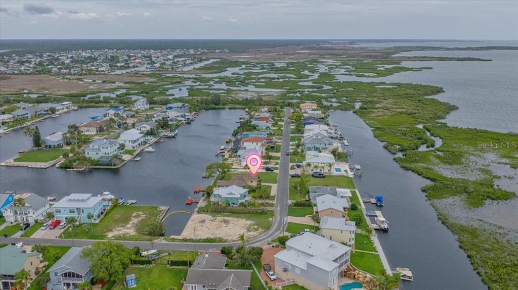 待售: $349,000 (0.17 acres)