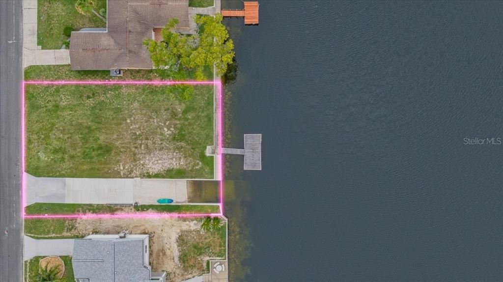 待售: $349,000 (0.17 acres)