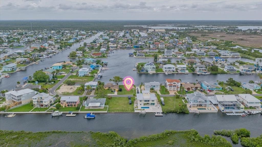 待售: $349,000 (0.17 acres)