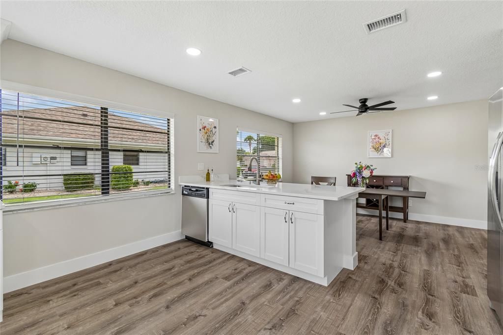 For Sale: $299,990 (2 beds, 2 baths, 1733 Square Feet)