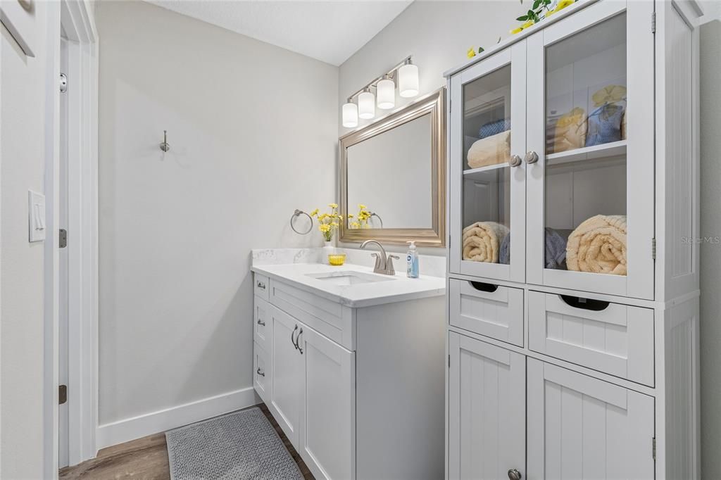 For Sale: $299,990 (2 beds, 2 baths, 1733 Square Feet)