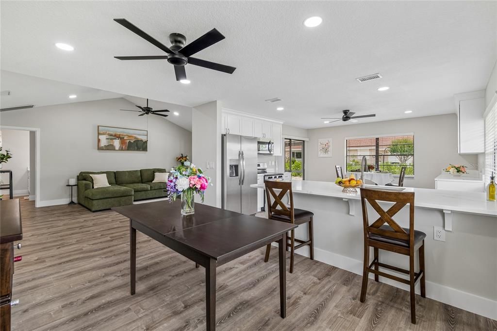 For Sale: $299,990 (2 beds, 2 baths, 1733 Square Feet)