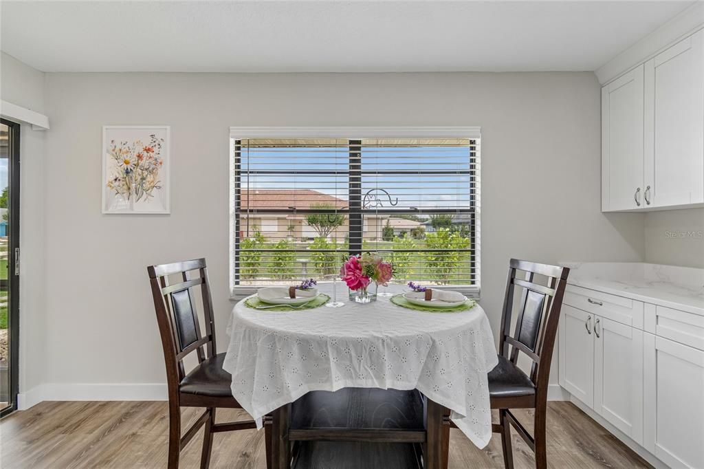 For Sale: $299,990 (2 beds, 2 baths, 1733 Square Feet)