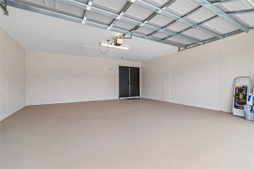 For Sale: $299,990 (2 beds, 2 baths, 1733 Square Feet)