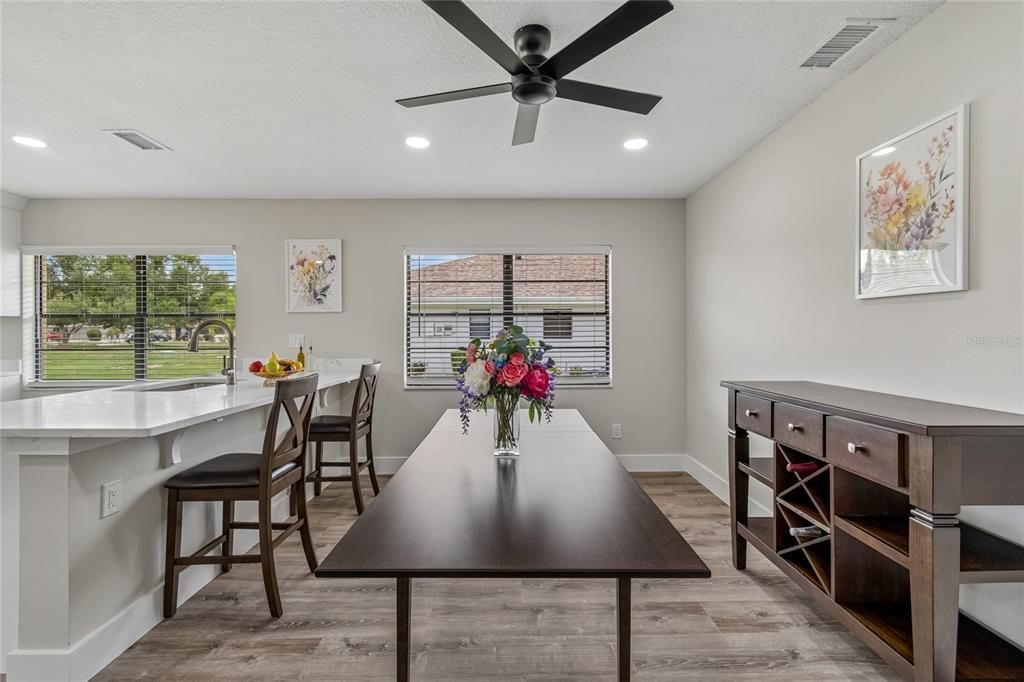 For Sale: $299,990 (2 beds, 2 baths, 1733 Square Feet)