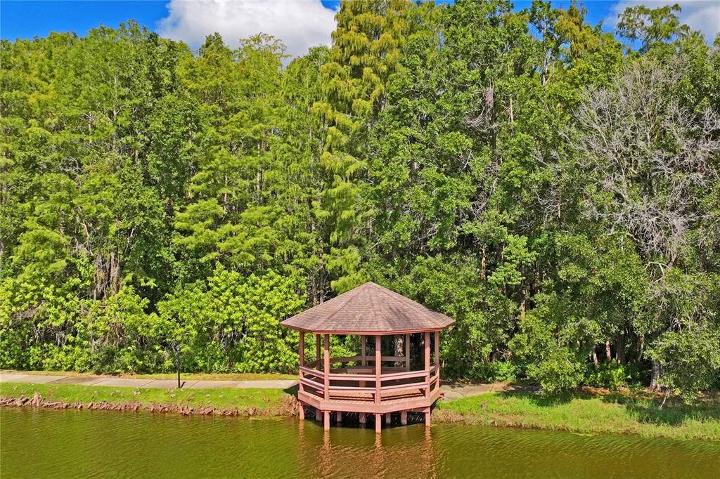 For Sale: $194,000 (2 beds, 2 baths, 1201 Square Feet)