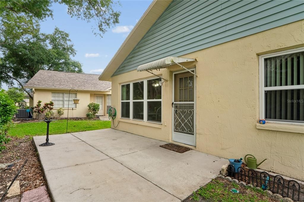 For Sale: $194,000 (2 beds, 2 baths, 1201 Square Feet)