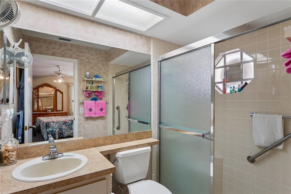 For Sale: $194,000 (2 beds, 2 baths, 1201 Square Feet)