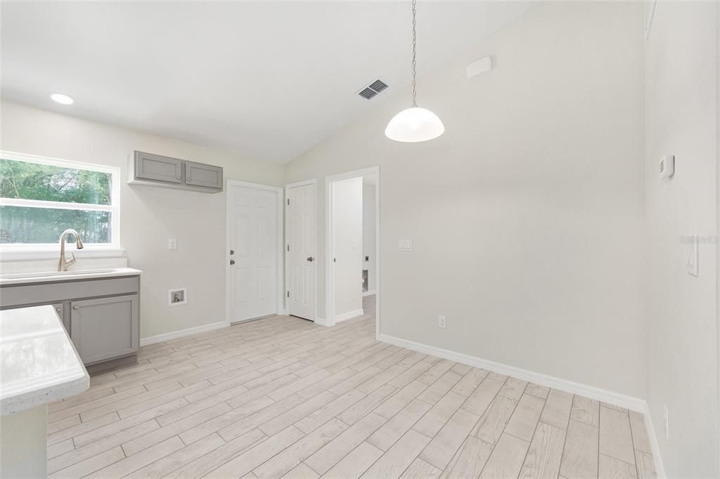 En Venta: $238,000 (3 camas, 2 baños, 1091 Pies cuadrados)