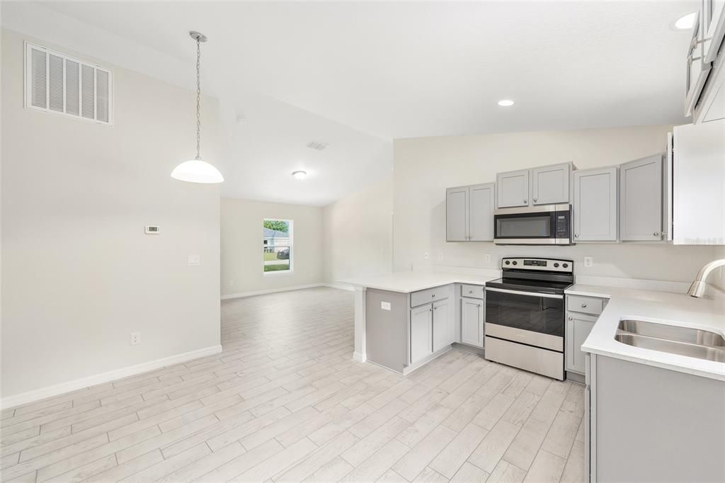 En Venta: $238,000 (3 camas, 2 baños, 1091 Pies cuadrados)