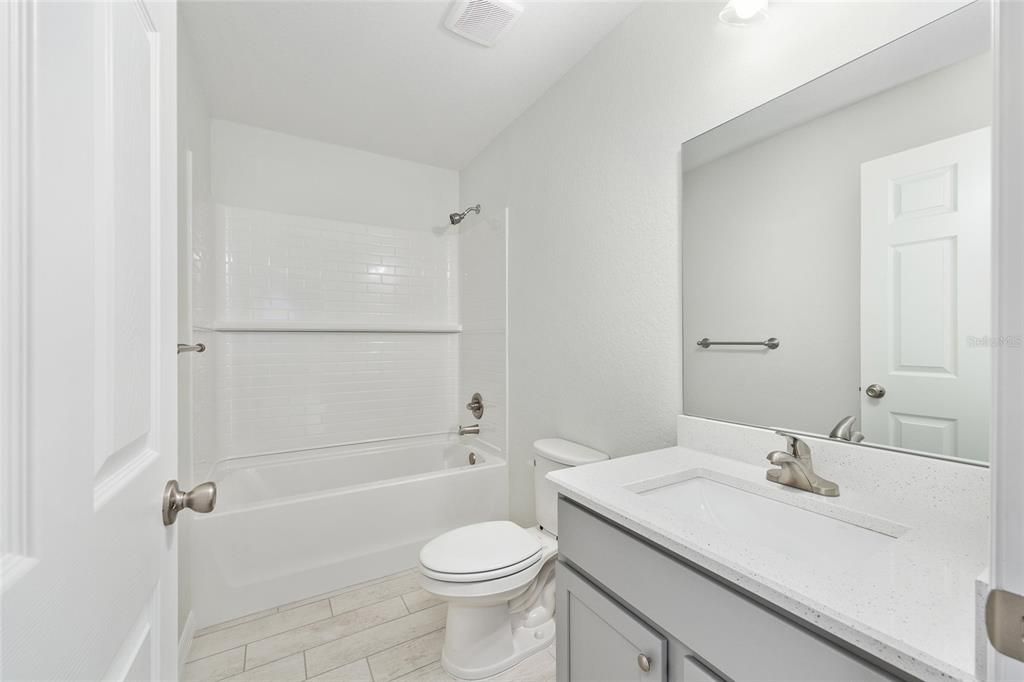 En Venta: $238,000 (3 camas, 2 baños, 1091 Pies cuadrados)