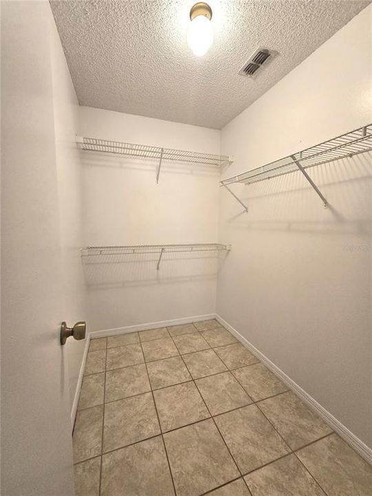 For Rent: $1,895 (3 beds, 2 baths, 1062 Square Feet)