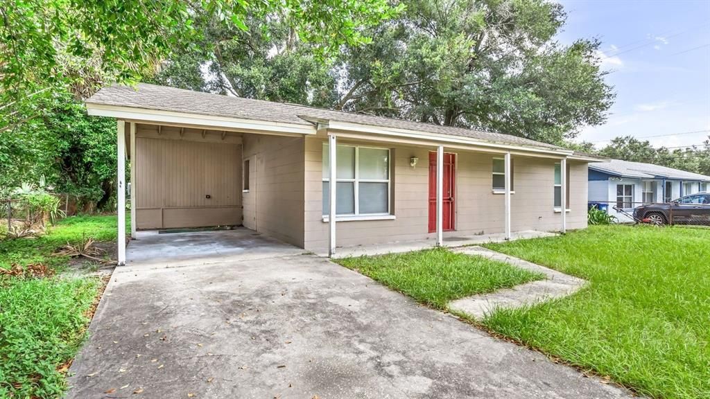 For Sale: $215,000 (3 beds, 1 baths, 864 Square Feet)