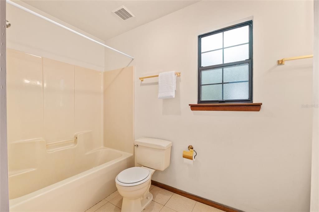 For Sale: $449,000 (3 beds, 2 baths, 1812 Square Feet)