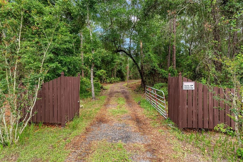 For Sale: $449,000 (3 beds, 2 baths, 1812 Square Feet)