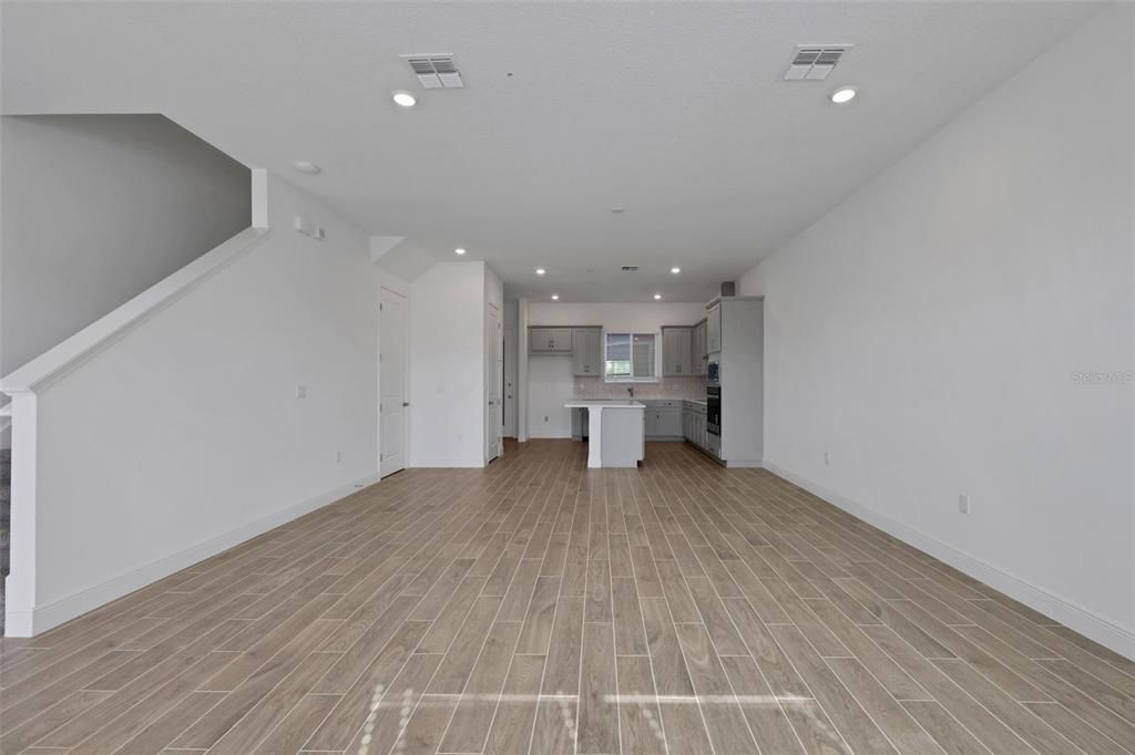 Active With Contract: $337,990 (3 beds, 2 baths, 1767 Square Feet)