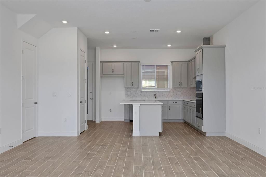 Active With Contract: $337,990 (3 beds, 2 baths, 1767 Square Feet)