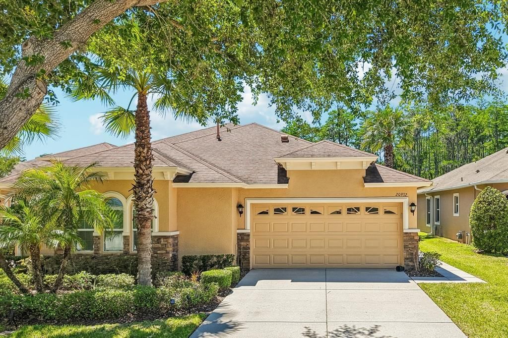 For Sale: $454,500 (2 beds, 2 baths, 1719 Square Feet)