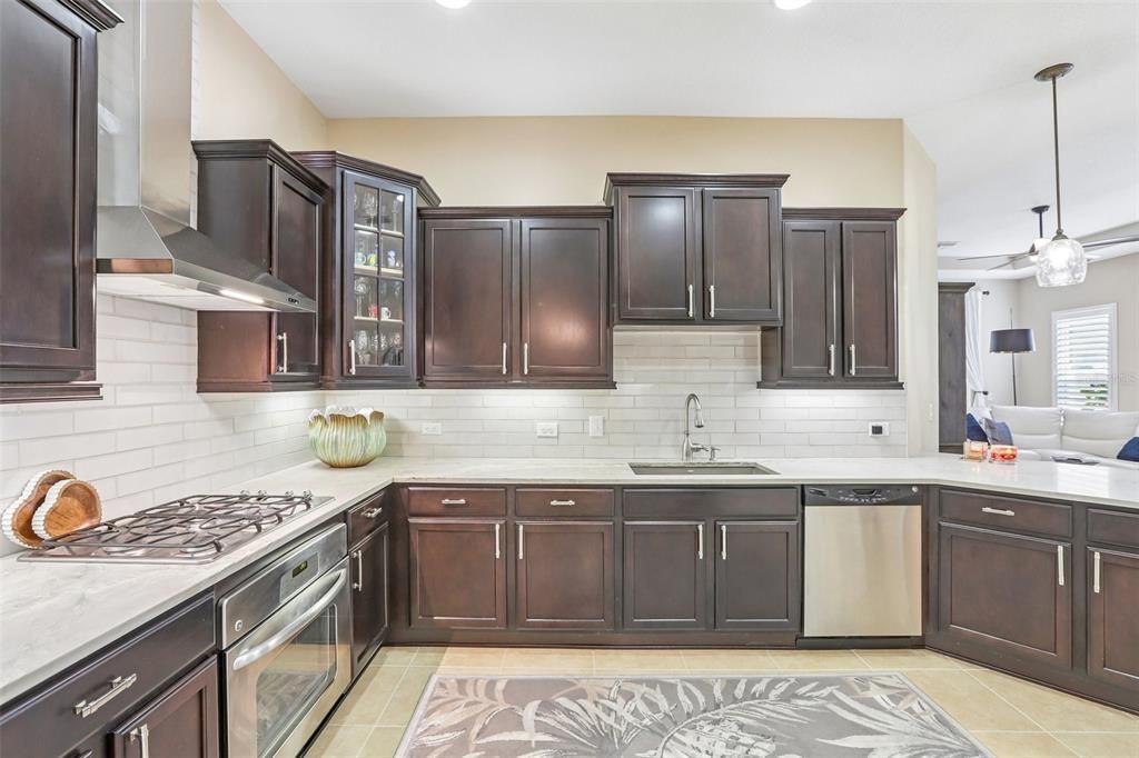 For Sale: $454,500 (2 beds, 2 baths, 1719 Square Feet)